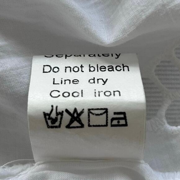 Made in Italy Linen White Sleeveless Tunic Top Size Large Eyelet Boho Peasant - Picture 8 of 8